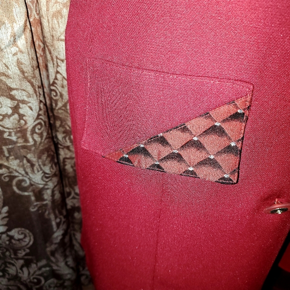 DOLCE Vintage Suit - Picture 4 of 5